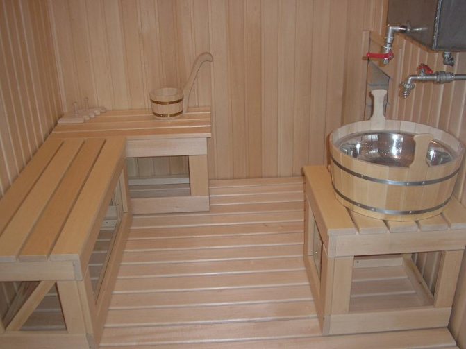 Réservoirs de bain: caractéristiques, variétés et installation correcte