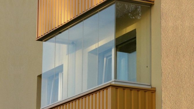 Technologie de vitrage de balcon sans cadre