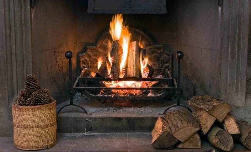 Comment chauffer une cheminée: combustible alternatif