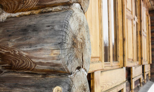 Comment isoler un blockhaus en bois? - CHAUFFER