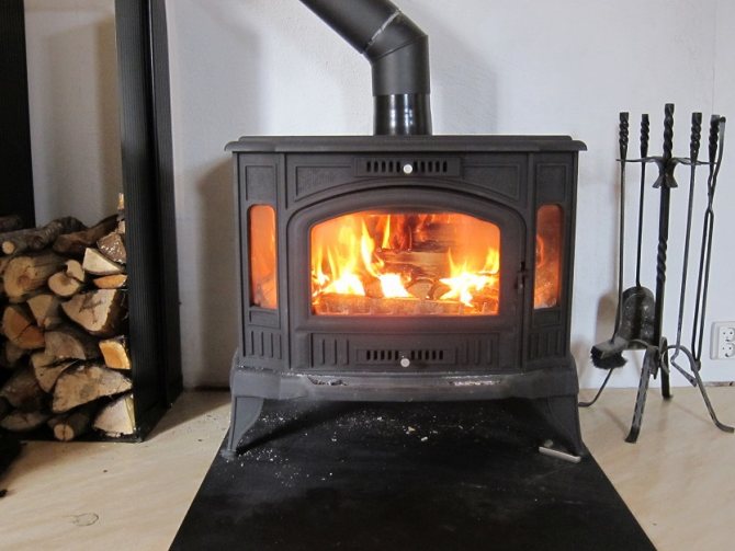 Poêle de cheminée en fonte à combustion longue pour chalets d'été