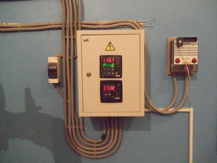 Unité d'ascenseur du système de chauffage: le principe de fonctionnement de l'unité d'ascenseur du système de chauffage, schéma