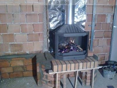 Cómo instalar una estufa de chimenea en una casa de madera.