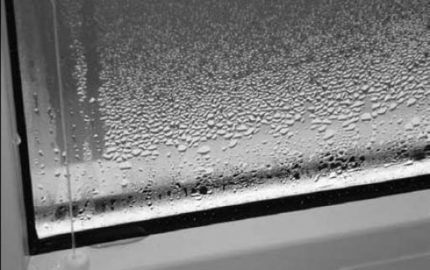 Condensation à la surface de la fenêtre