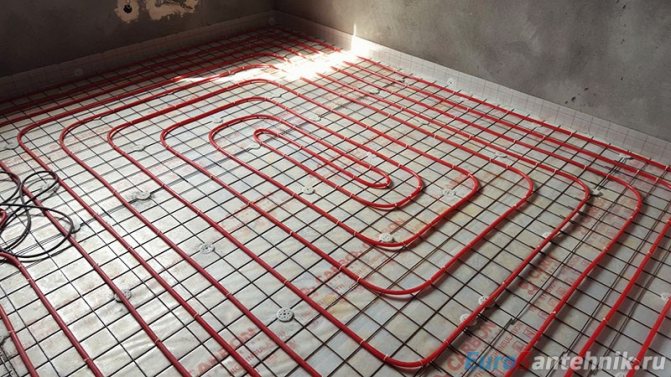 upevnění trubky podlahového topení k výztužné síti
