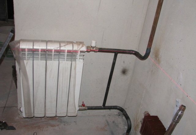 Qui hauria de canviar les bateries de la calefacció a l'apartament i a càrrec de qui