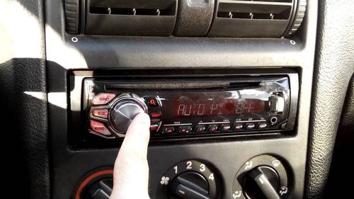 Radio Pioneer i bilen