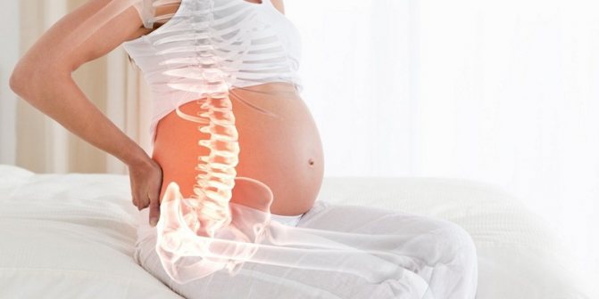 Pourquoi le bas du dos fait-il mal au début et à la fin de la grossesse?