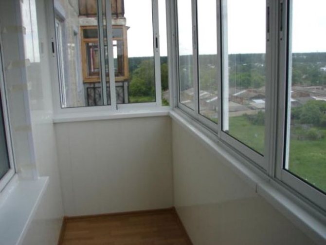 Pourquoi cela n'a aucun sens d'isoler un balcon avec du vitrage à froid