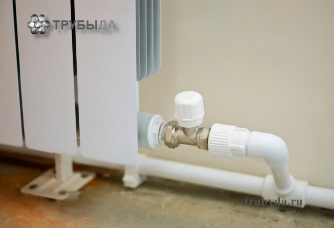 Connexion d'un radiateur à un tuyau en polypropylène