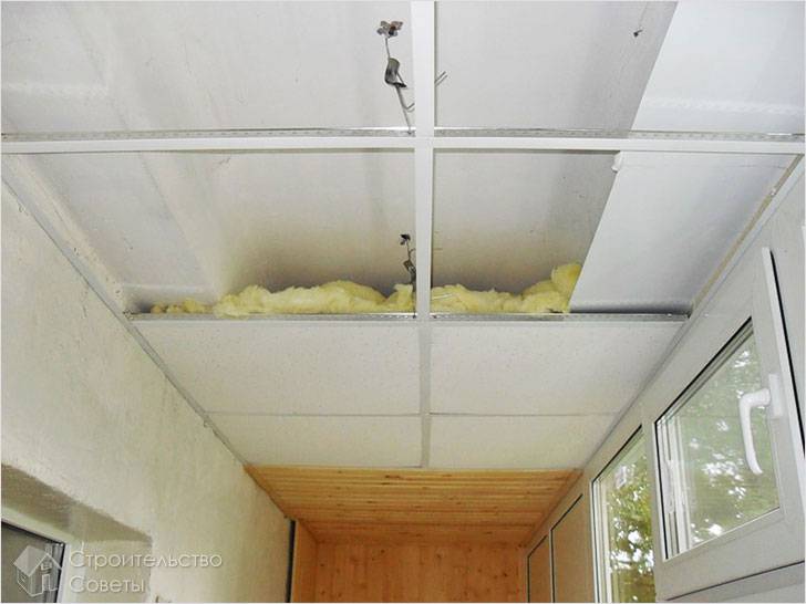 Structure suspendue pour l'isolation du plafond