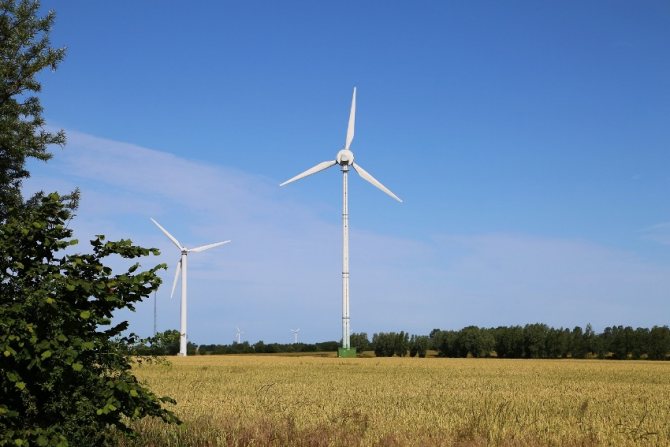 La popularité de l'utilisation des parcs éoliens est due au grand nombre d'avantages