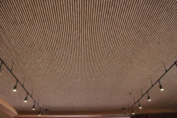 Isolation phonique en liège au plafond à Moscou