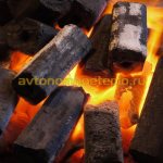 processus de combustion de briquettes de bois pressées