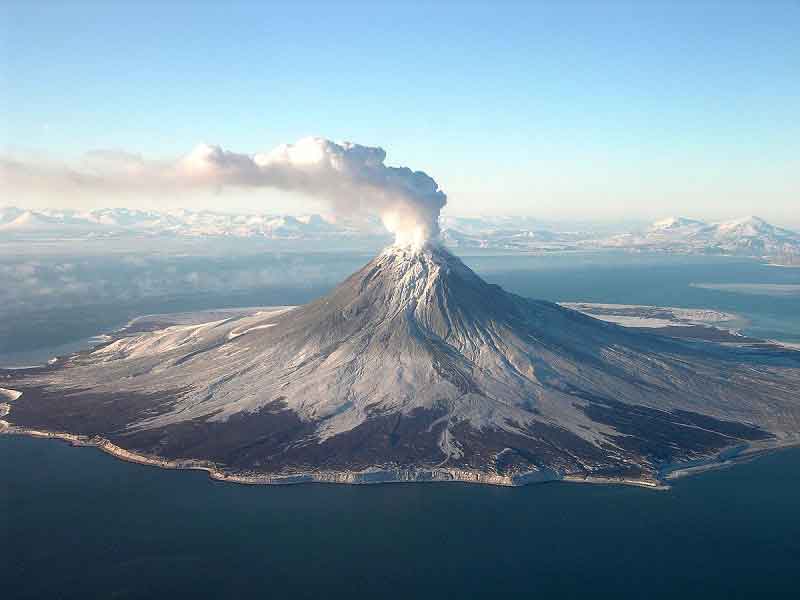 Panache de gaz du volcan Augustine en 2006