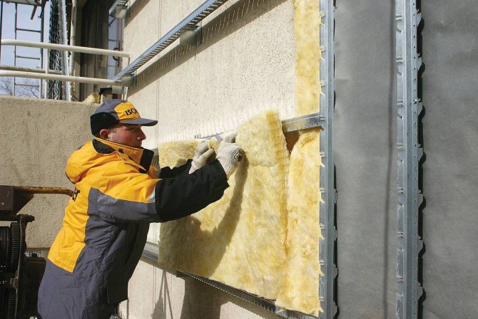 Technologie d'isolation façade humide: nous réalisons l'isolation étape par étape en utilisant la technologie de façade humide