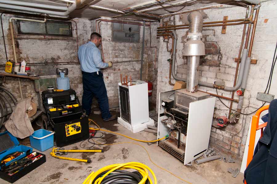 Installation d'une chaudière à gaz au sous-sol