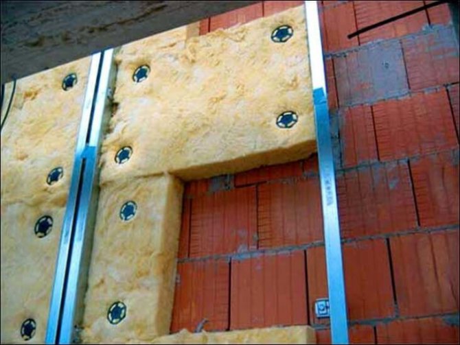 Construction de façade à partir de panneaux composites