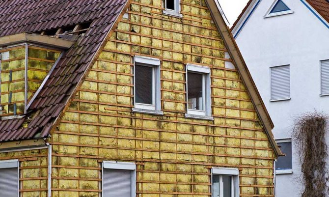 isolation de la façade d'une maison en bois