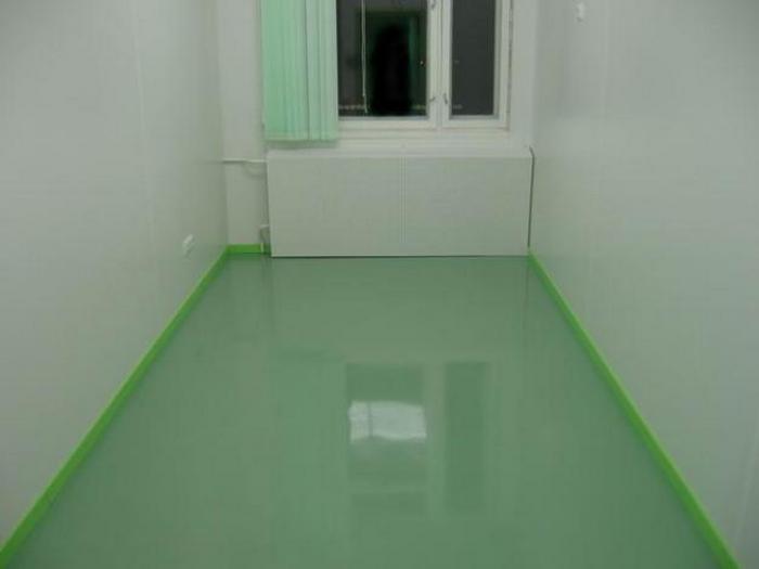 isoler gulvet i leiligheten i 1. etasje