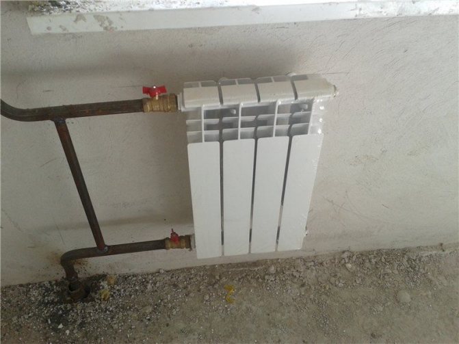 Hauteur d'installation du radiateur par rapport au sol: à quelle distance accrocher